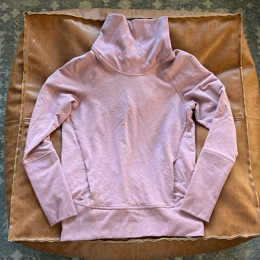 Lululemon mock neck pullover sweatshirt